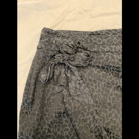 NWT $79 GUESS Seeley‎ Animal-Print Wrap Skirt [ SZ 4 ] - Picture 4 of 12